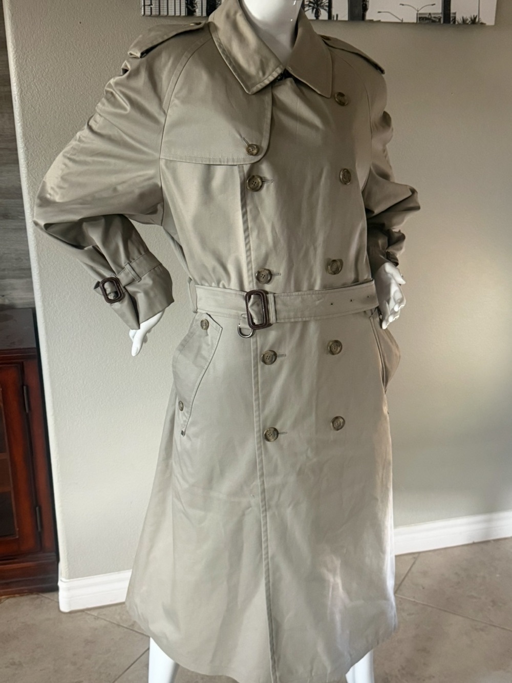 Vintage Classic Women's Beige Belted Double-Breasted Trench Coat XL